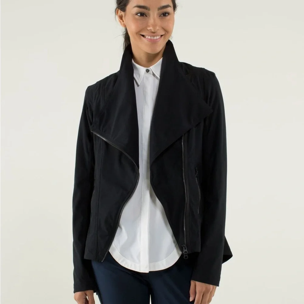 RARE Lululemon Black Urbanite Moto Asymmetrical Blazer Jacket Size 6 fantastic
